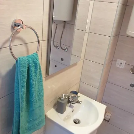 Petra Apartmán Olib